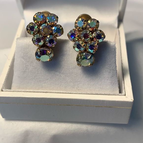 Signed SHERMAN Flower AB Earrings - Picture 10 of 10